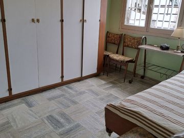 Venta Casa con Locales, Oficinas, Morón