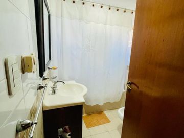 DEPTO 2 AMBIENTES EN VENTA SAN ISIDRO CON COCHERA