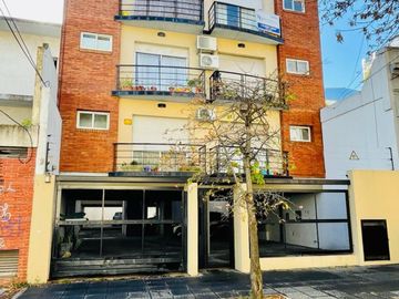 DEPTO 2 AMBIENTES EN VENTA SAN ISIDRO CON COCHERA