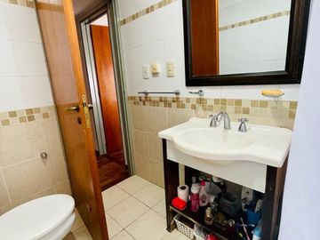 DEPTO 2 AMBIENTES EN VENTA SAN ISIDRO CON COCHERA