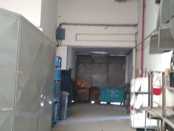 Nave/Galpón Industrial en San Martín 2 Plantas