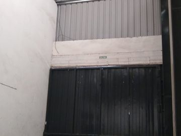 Nave/Galpón Industrial en San Martín 2 Plantas