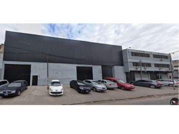 Nave/Galpón Industrial en San Martín 2 Plantas