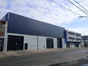 Nave/Galpón Industrial en San Martín 2 Plantas