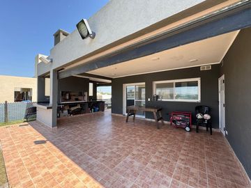 CASA VENTA 4 AMBIENTES PEDREGALES DE SAN VICENTE