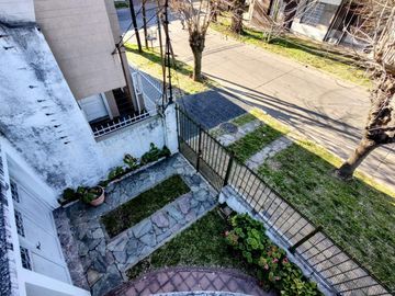 VENTA CASA 3 AMB. BERNAL -PATIO- GARAGE- TERRAZA