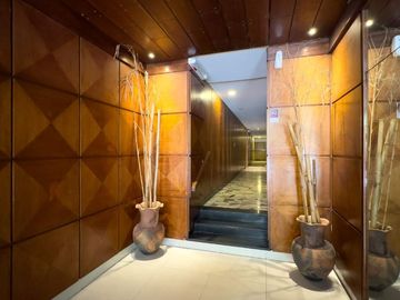 Venta Dpto 3 Amb + Depend Terraza Al Frente Centro
