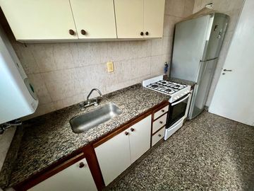 Venta Dpto 3 Amb + Depend Terraza Al Frente Centro