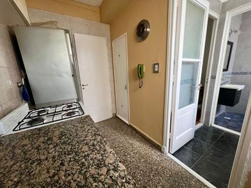 Venta Dpto 3 Amb + Depend Terraza Al Frente Centro