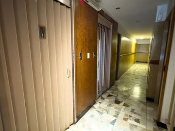 Venta Dpto 3 Amb + Depend Terraza Al Frente Centro