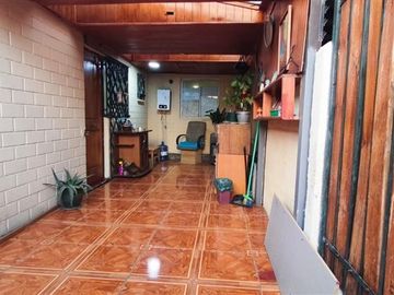 Casa en Venta en VILLA SANTA TERESITA