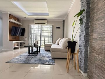 CASA EN VENTA  FRANCISCO ALVAREZ DE CATEGORIA
