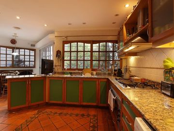 Venta casa 6 ambientes en Parque Chacabuco