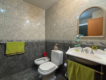 Venta casa 6 ambientes en Parque Chacabuco