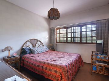Venta casa 6 ambientes en Parque Chacabuco