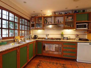 Venta casa 6 ambientes en Parque Chacabuco