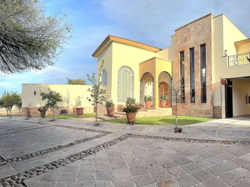 PH - Condominio La Hacienda