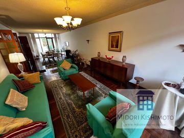 Casa en  a pasos de Universidad la Catolica