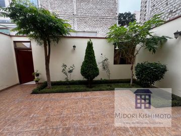 Casa en  a pasos de Universidad la Catolica