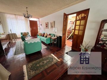 Casa en  a pasos de Universidad la Catolica