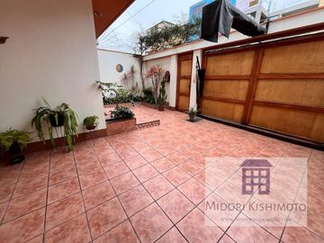 Casa en  a pasos de Universidad la Catolica