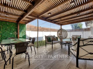 Venta de espectacular y hermosa casa con acceso controlado 24/7 en Peñalolén