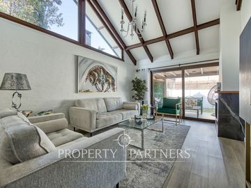Venta de espectacular y hermosa casa con acceso controlado 24/7 en Peñalolén