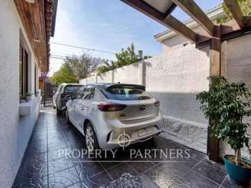Venta de espectacular y hermosa casa con acceso controlado 24/7 en Peñalolén
