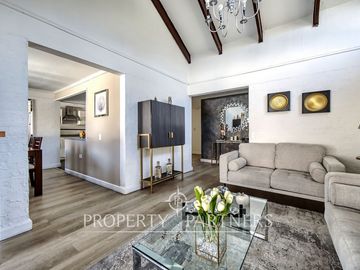 Venta de espectacular y hermosa casa con acceso controlado 24/7 en Peñalolén