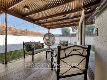Venta de espectacular y hermosa casa con acceso controlado 24/7 en Peñalolén