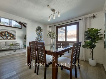 Venta de espectacular y hermosa casa con acceso controlado 24/7 en Peñalolén