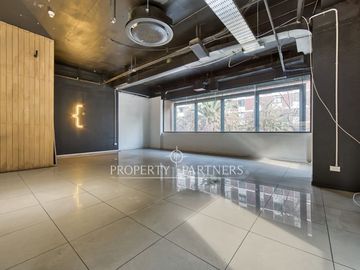 Espectacular local en Providencia (0,33 UF/m2)