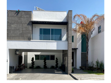 Casa en Venta Lagos del Vergel Carretera Nacional al Sur de Monterrey