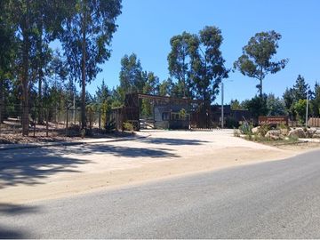 CASA EN CONDOMINIO RESIDENCIAL EN ALGARROBO
