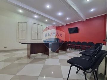 OFICINA EN VENTA/CASA COMERCIAL