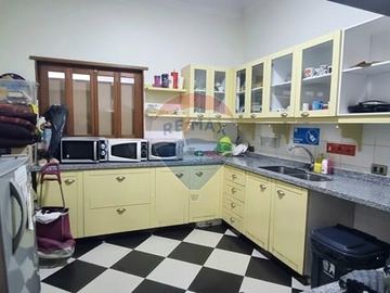 OFICINA EN VENTA/CASA COMERCIAL