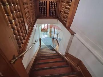 OFICINA EN VENTA/CASA COMERCIAL