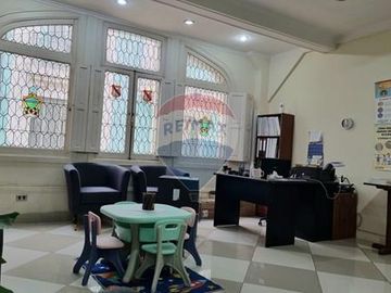 OFICINA EN VENTA/CASA COMERCIAL