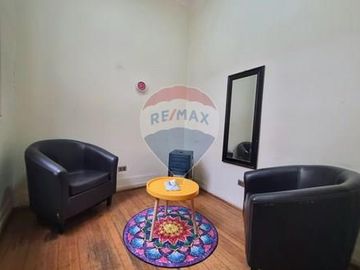 OFICINA EN VENTA/CASA COMERCIAL