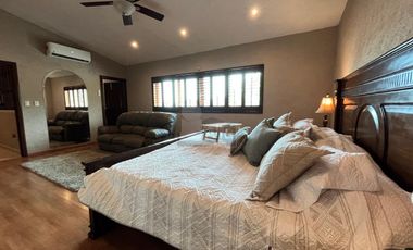 Casa en venta, Bosquencinos, Monterrey, Nuevo León.  Totalmente equipada y amueblada
