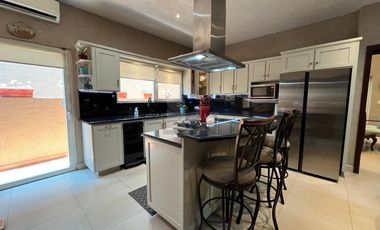 Casa en venta, Bosquencinos, Monterrey, Nuevo León.  Totalmente equipada y amueblada