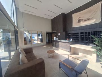 Vende depto la cisterna  2827 UF