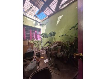 Vende inmueble uso comercial