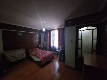 Vende inmueble uso comercial