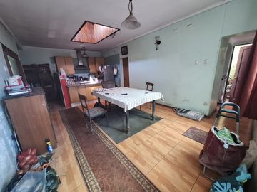 Vende inmueble uso comercial