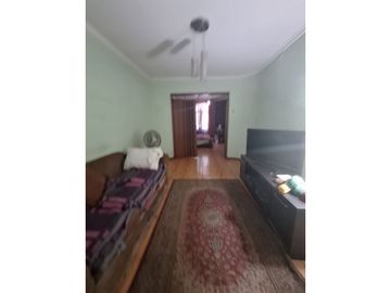Vende inmueble uso comercial