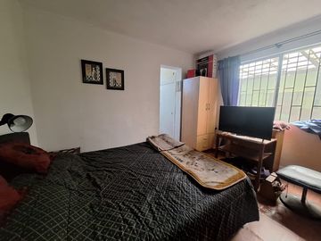 Oportunidad  casa La Cisterna  , gran patio  6188 UF