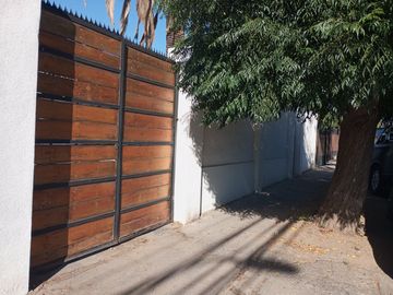 Vendo Amplia Y Hermosa Casa, América & 12 De Febrero, S.bdo.