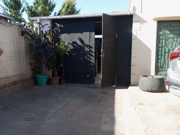 Vendo Amplia Y Hermosa Casa, América & 12 De Febrero, S.bdo.