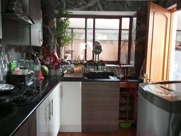 Vendo Amplia Y Hermosa Casa, América & 12 De Febrero, S.bdo.